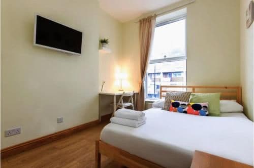 Harrow Rd Rooms by DC London Rooms