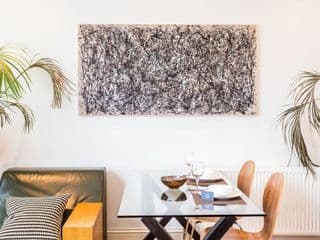 Bright and Spacious Notting Hill Nest photo 1