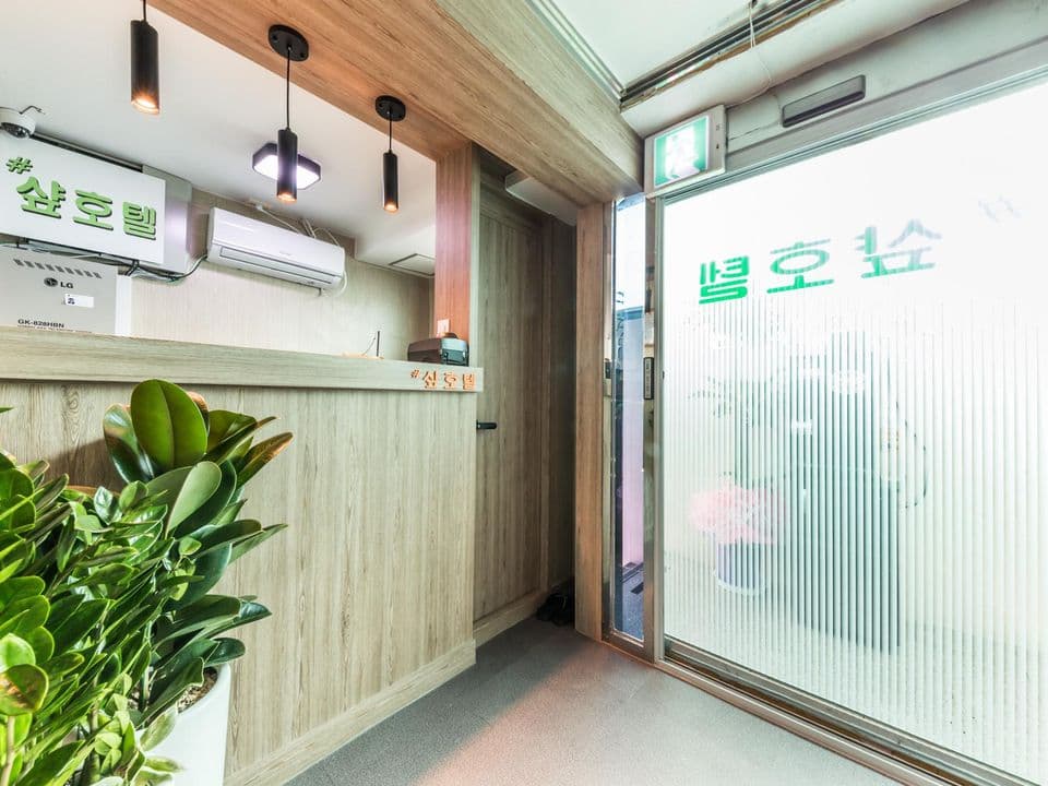 Yongsan Sharp Hotel