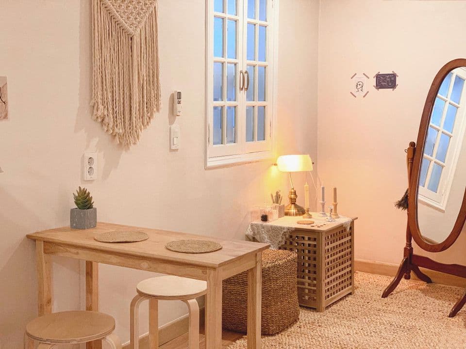 Oval studio R2 / Hongdae