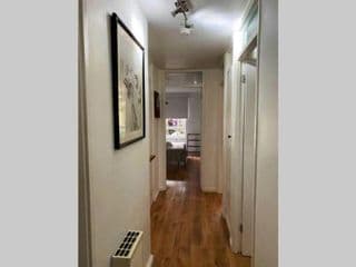 Two Bedroom Garden Flat in Zone 2 London photo 4