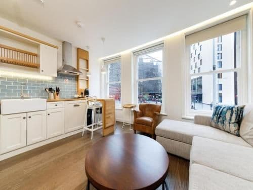 Flying Butler London Bridge Boutique Apartments