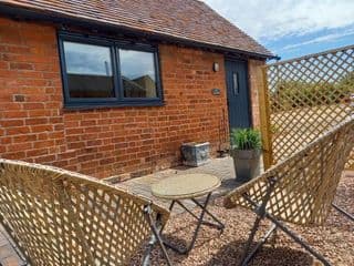 The Cow Shed, Modern Barn Conversion, Kenilworth photo 1