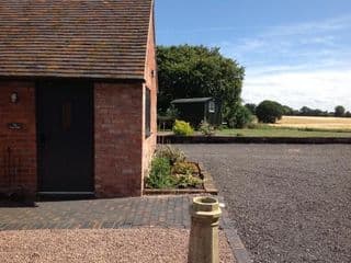 The Cow Shed, Modern Barn Conversion, Kenilworth photo 3