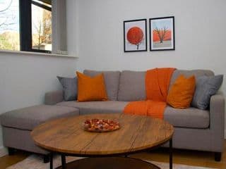 Avoca Court photo 3