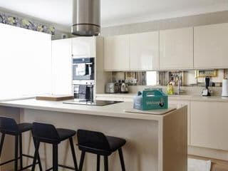 Beautiful 2 Bedroom 2 Bath Flat in South Kensington photo 4