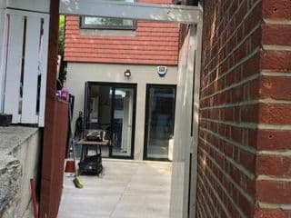 Self contained ensuite double bedroom with own entrance photo 2