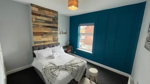 Large 6 bedroom house in Smethwick