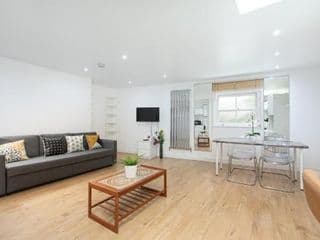 Skyvillion One Bedroom Apartment by London King's Cross photo 1