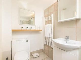 Skyvillion One Bedroom Apartment by London King's Cross photo 3