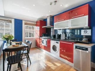 Beautiful One Bedroom Apartment in Soho photo 4