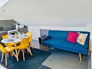 3 bedroom apartment near Birmingham airport/NEC photo 2