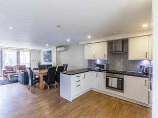 Lovely 2 Bed 2 Bath Apartment Central London photo 1