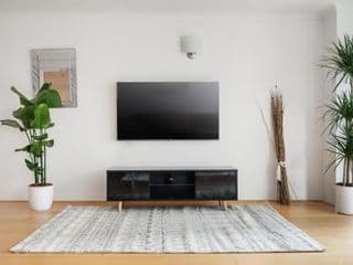 Riverside Two Bedroom Apartment in Canary Wharf photo 2