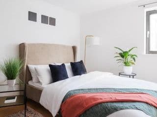 Riverside Two Bedroom Apartment in Canary Wharf photo 4