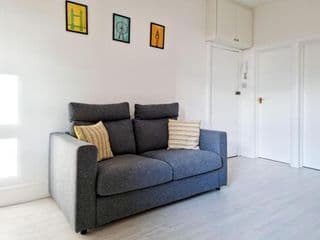 Pass The Keys Beautiful 2 Bedroom Apartment in Wimbledon photo 2
