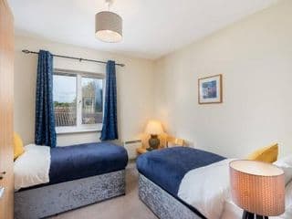 Cozy 2 bed room Flat Walking distance from ExCel photo 2