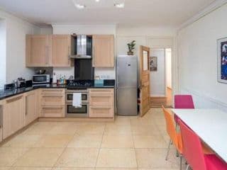 Cosy 2 Bedroom Apartment in Bayswater photo 3