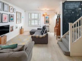Bright 3 Bedroom House Near King's Cross StPancras photo 1