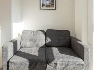 Bright & Airy 1 Bedroom Apartment in Trendy Peckham photo 2