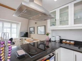 Stylish 1 Bedroom Apartment Near Northcote Road photo 1