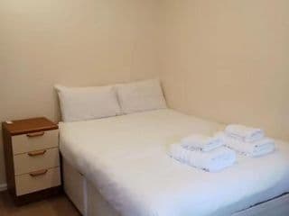 Homely 3 Bedroom House with a Garden photo 4