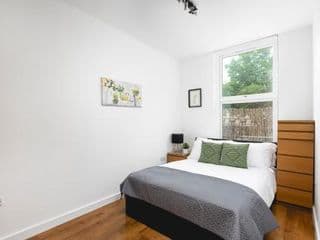 Lovely 2-Bed Central London Apartment photo 4