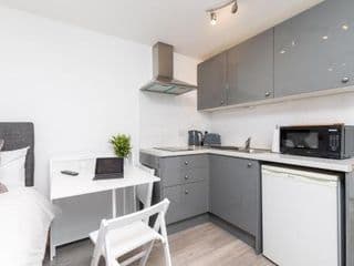 Findon Suite photo 2