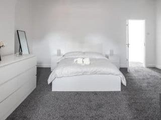 Spacious 4 Bed House in Birmingham, Suitable for Contractors photo 1