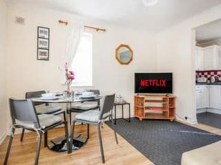 MPL Apartments - Woodside House by Harry Potter Studios photo 1