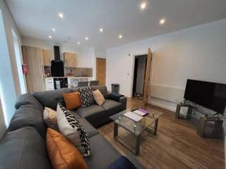 Stylish Jewellery Quarter Apartment (Sleeps 7) photo 3