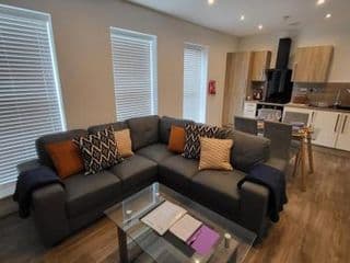 Stylish Jewellery Quarter Apartment (Sleeps 7) photo 4