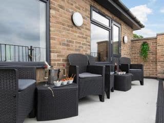 homely - North London Apartments Wembley photo 1