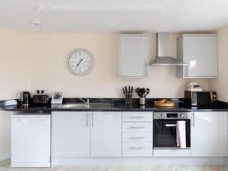 homely - North London Apartments Wembley photo 4