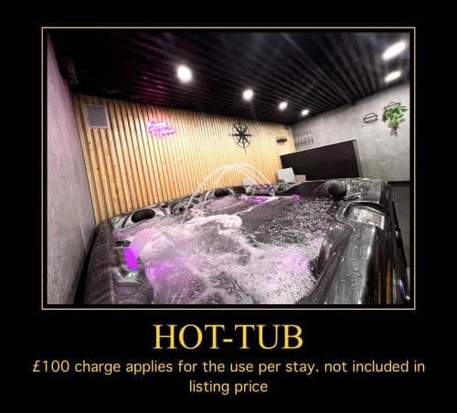 Penthouse Style Luxury 2 Bedroom House has Hot-Tub, extra fees apply