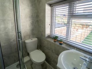 Impeccable 1-Bed Studio in Birmingham photo 2