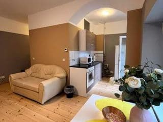 Thomas Apartments photo 3