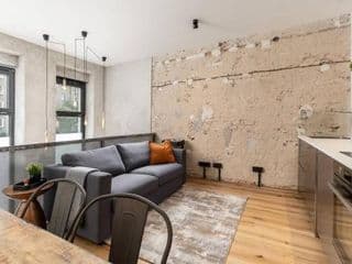 Industrial 42sqm 3room maisonette apt near center photo 1