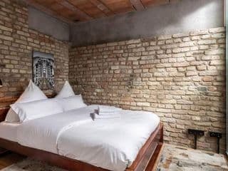 Industrial 57sqm 3room maisonette apt near center photo 2