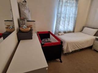 Inviting 2-Bed Cottage in Windsor photo 3