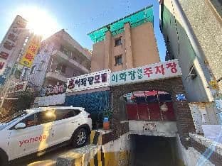 Achasan Station Ihwa photo 2