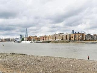 Modern 4 bedroom Terraced House by the Thames photo 1