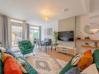 Central 3 Bedroom House With Garden photo 1