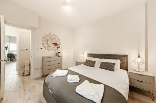 Modern Apartments in Paddington Central London FREE WIFI & AIRCON by City Stay London