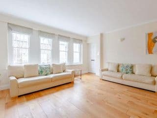 Spacious and Central 3 Bedroom House in Paddington photo 1