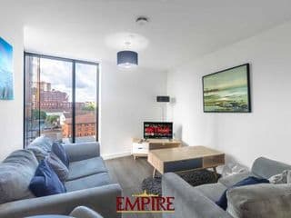 Luxury 2 Bedroom Apartment, On Broad Street! photo 1