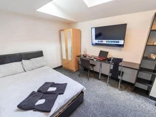 Ensuite style Studio in Selly Oak right by UOB photo 1
