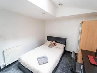 Ensuite style Studio in Selly Oak right by UOB photo 2