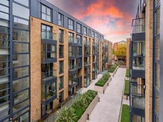 Chinatown Arcadian Birmingham City Centre Apartments Parking By RISE photo 1