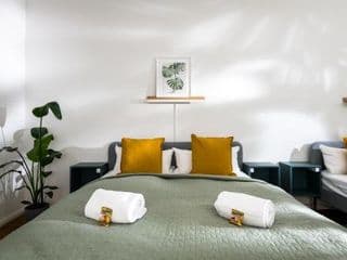 Sonnig und Helle Wohnung Alexanderplatz in 15min zu erreichen, sehr schön und groß für Gruppen geeignet photo 4